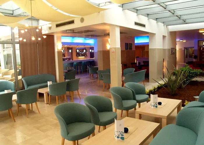 Quercus Drvenik (Split-Dalmatia)